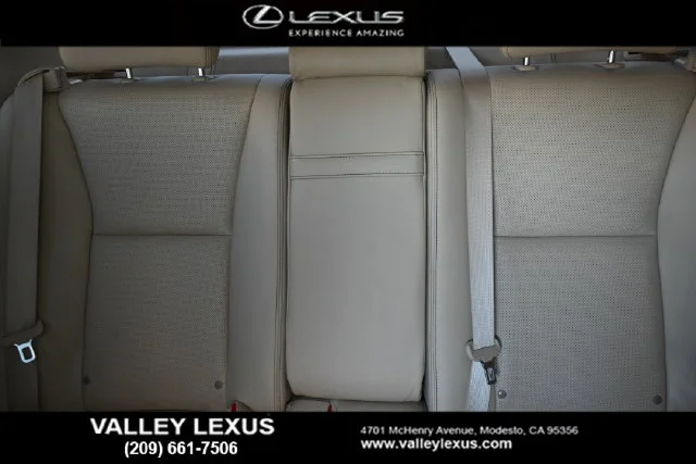 Used 2015  Lexus 460 image 14