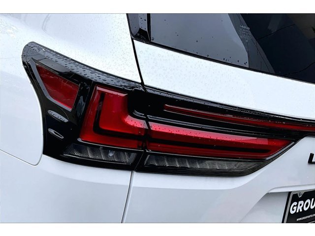 New 2026 Eminent White Pearl Lexus LUXURY image 13