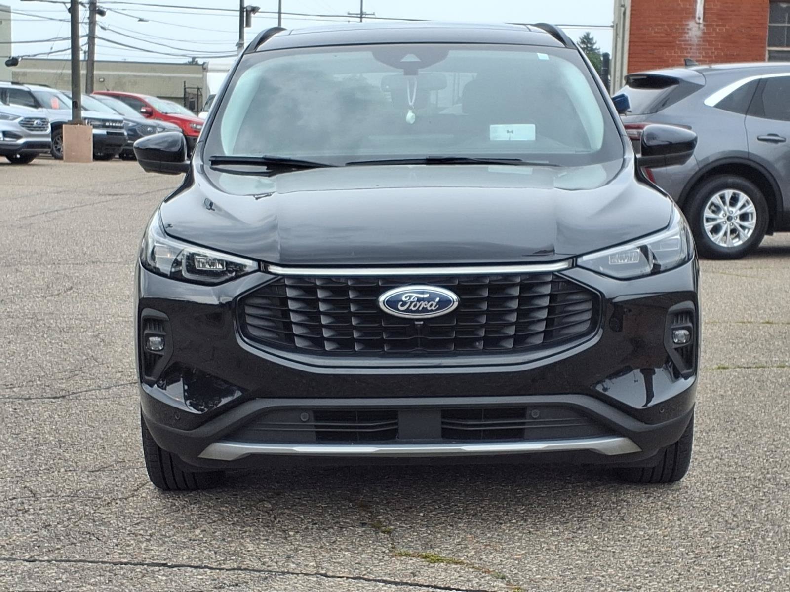 Used 2024 Agate Black Metallic Ford Platinum image 26