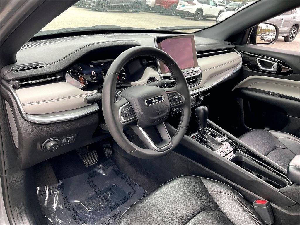Used 2024 Gray Jeep Limited image 8