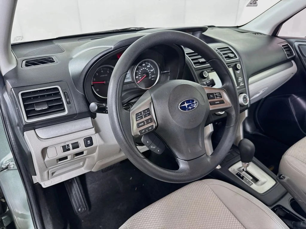 Used 2016 Green Subaru 2.5i image 9