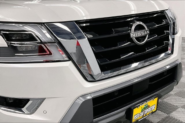 Used 2021 Aspen White Tricoat Nissan Platinum image 35