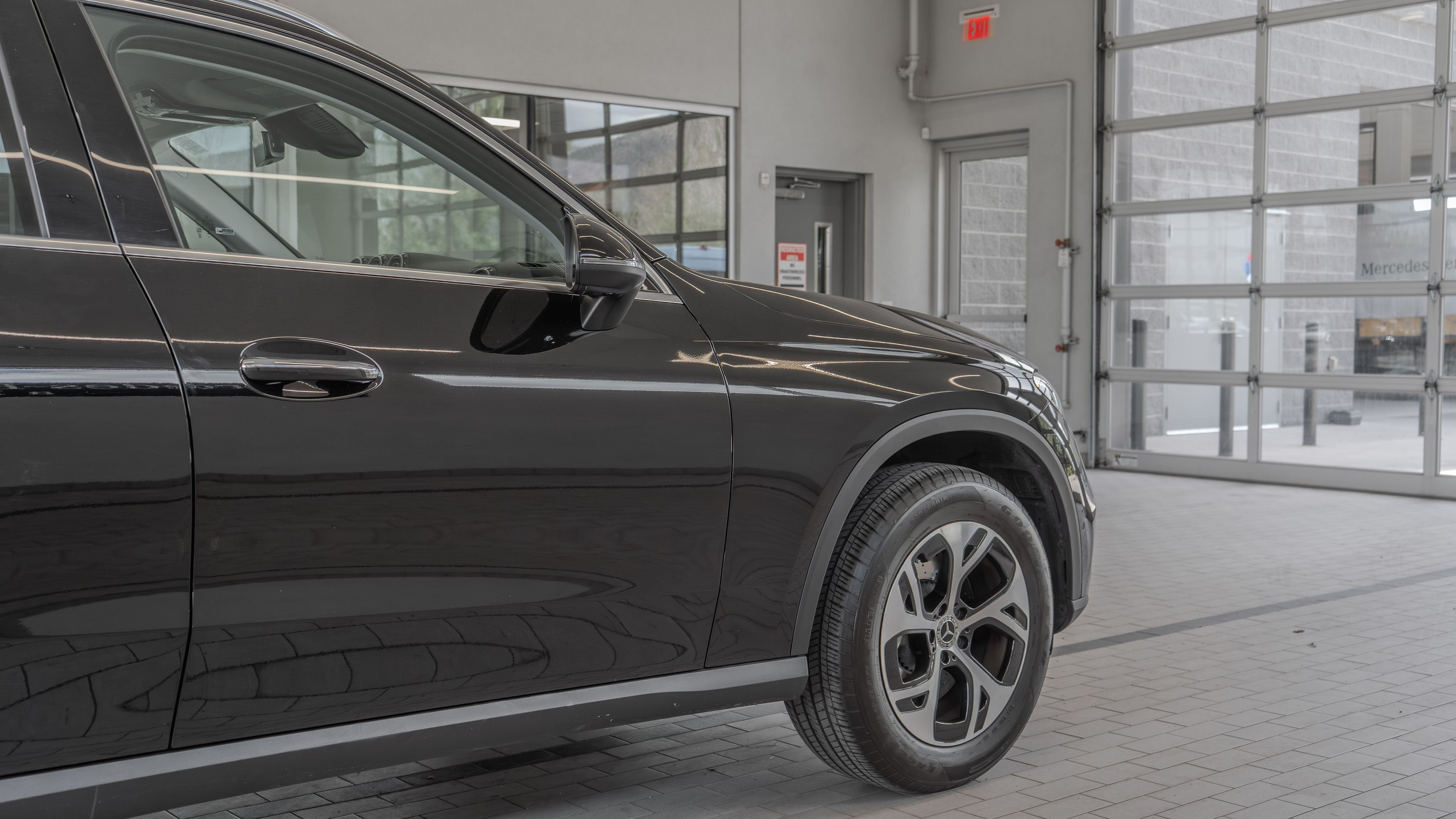 Certified Used 2025 Black Mercedes-Benz GLC 350e image 32