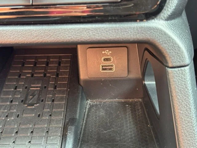 Used 2025 Beige Ford XLT image 32