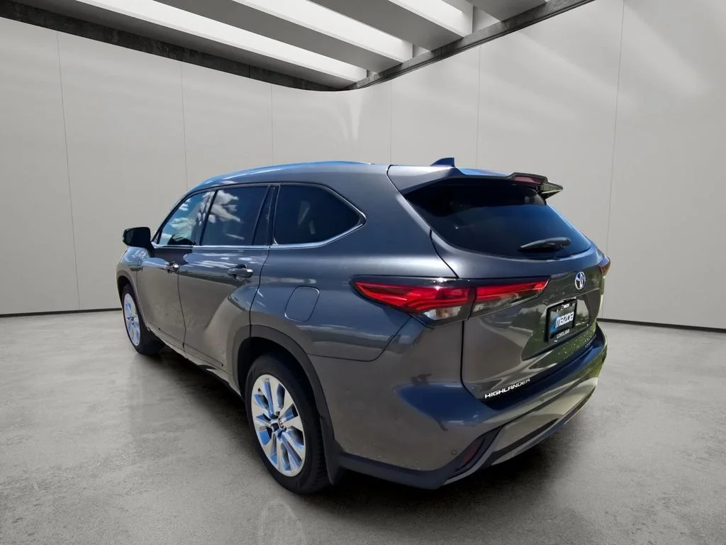 Used 2021 Magnetic Gray Metallic Toyota Limited image 3