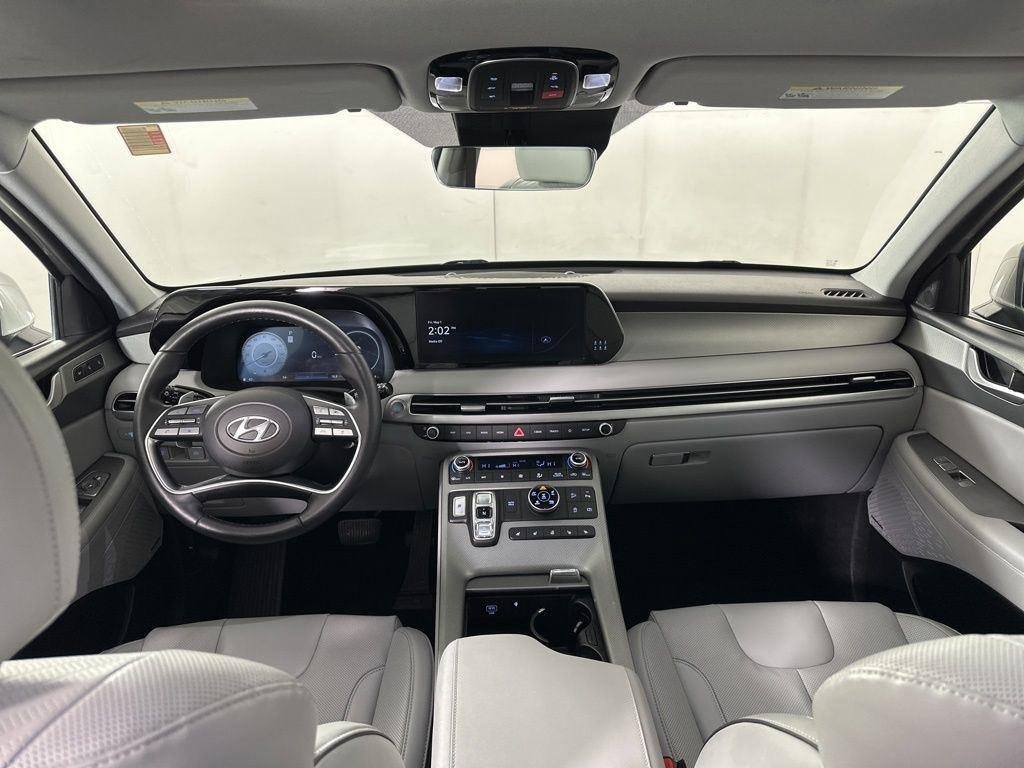 Used 2023 Silver Hyundai SEL image 2