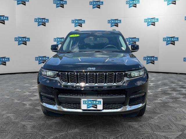 Used 2022 Diamond Black Crystal Pearlcoat Jeep Limited image 9