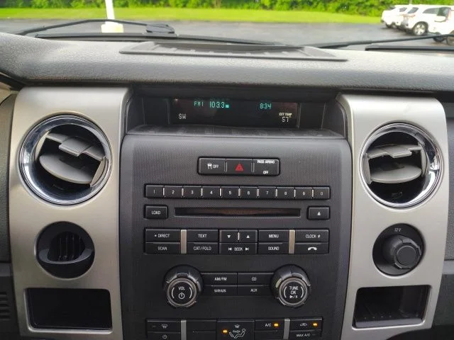 Used 2014 Black Ford XLT image 19
