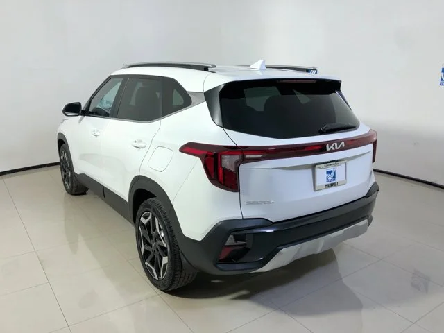 New 2026 Snow White Pearl Kia S image 8