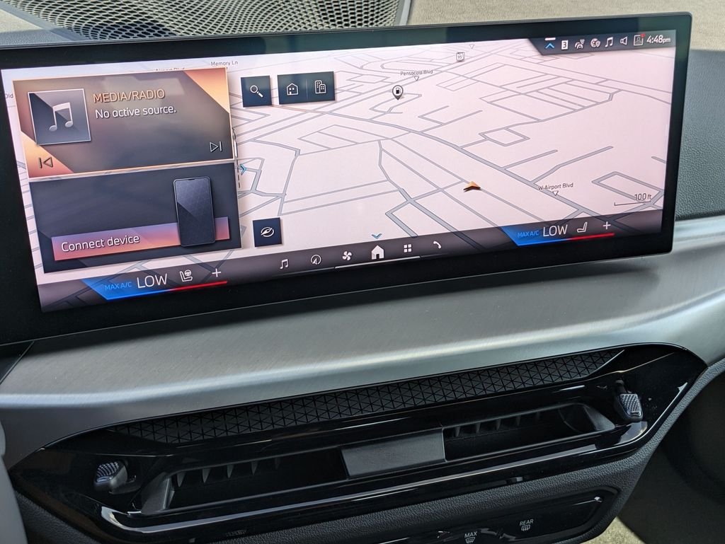 2025 BMW 3 Series 330i - Photo 17