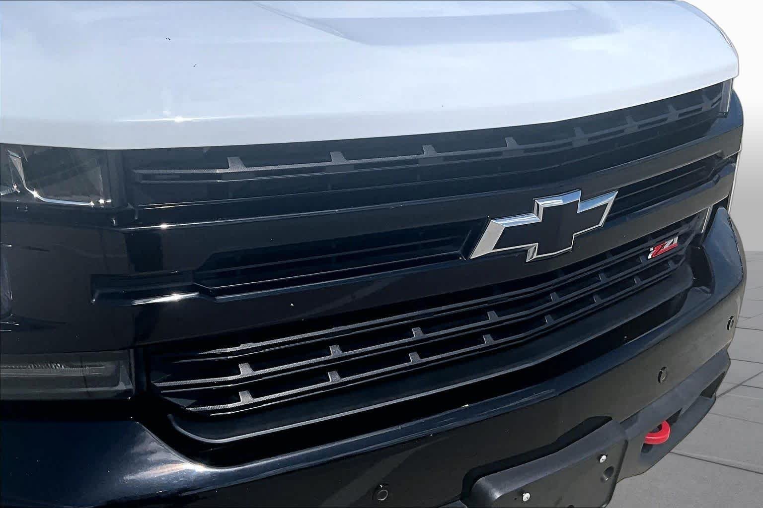 Used 2021 Summit White Chevrolet LT Trail Boss image 28