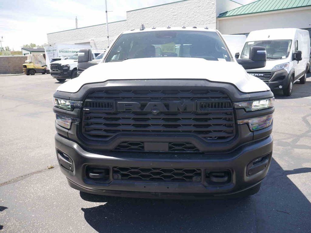 New 2026 Bright White Clear-Coat Exterior Paint RAM TRADESMAN image 2