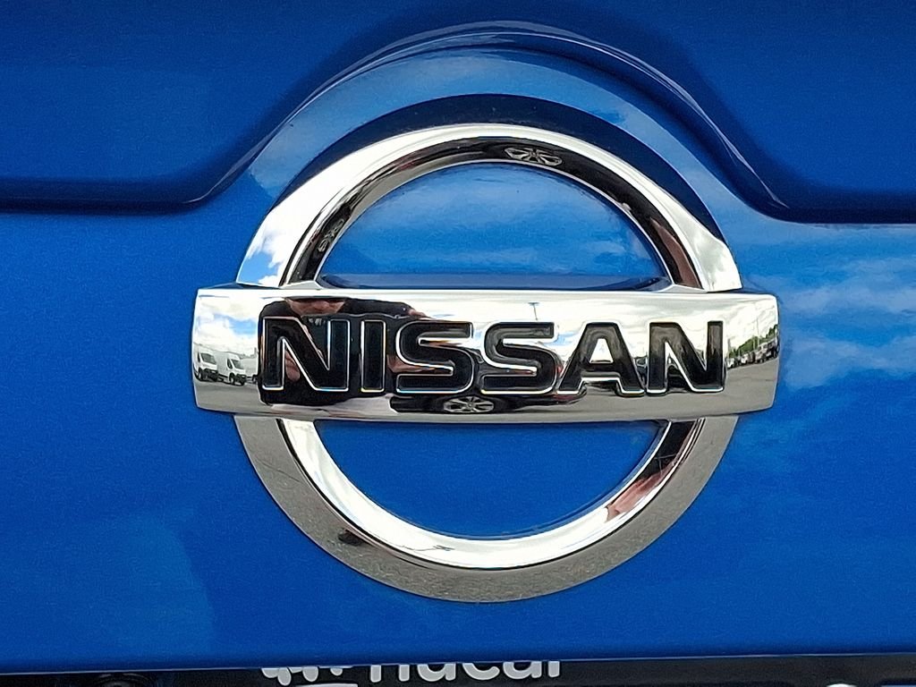 Used 2022 Blue Nissan SR image 28
