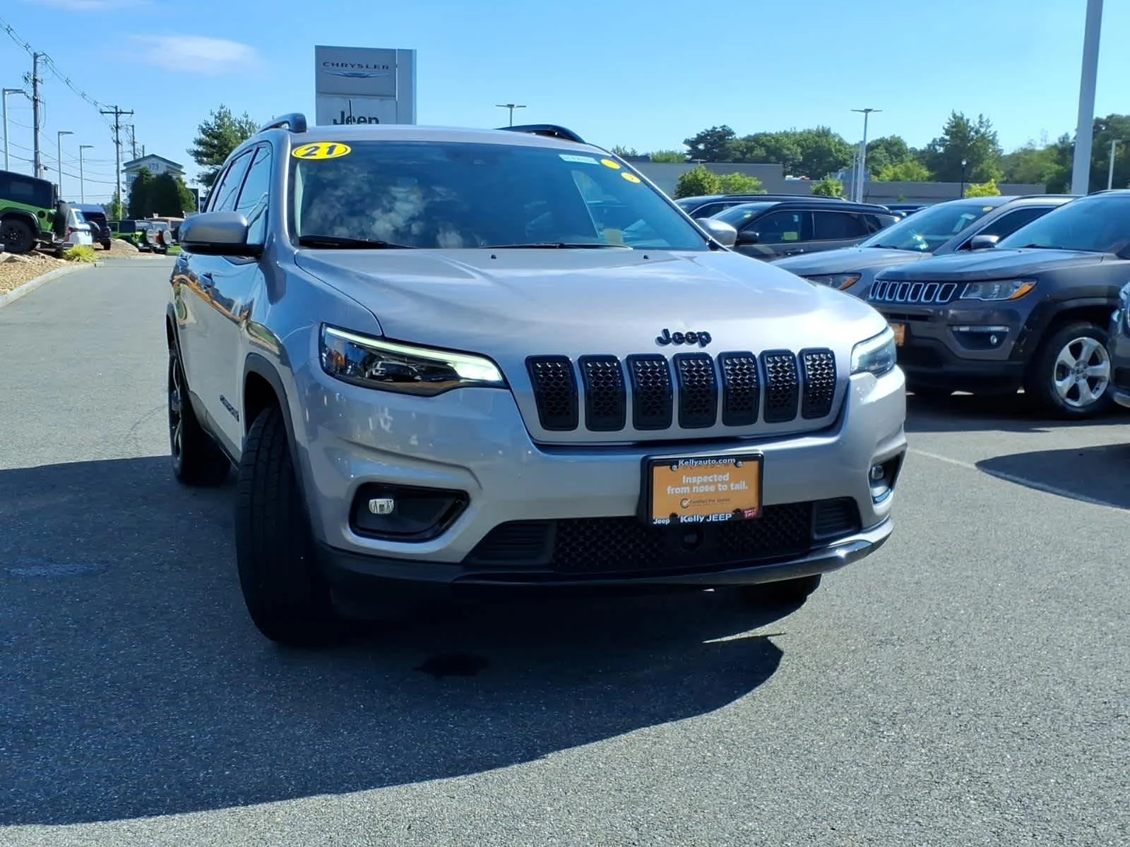 Certified Used 2021 Billet Silver Metallic Clear Coat Jeep Altitude image 4