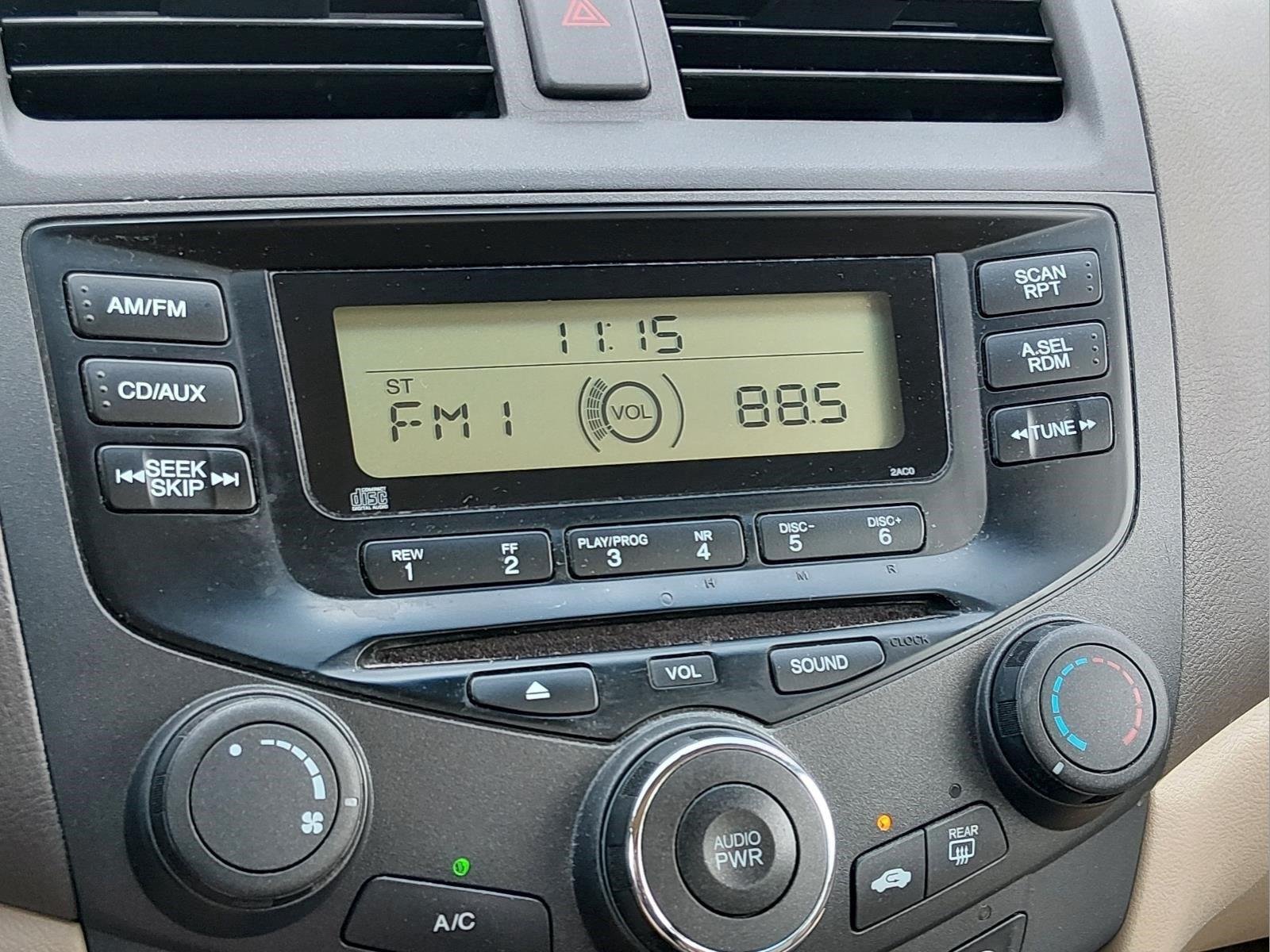 Used 2003  Honda LX image 22