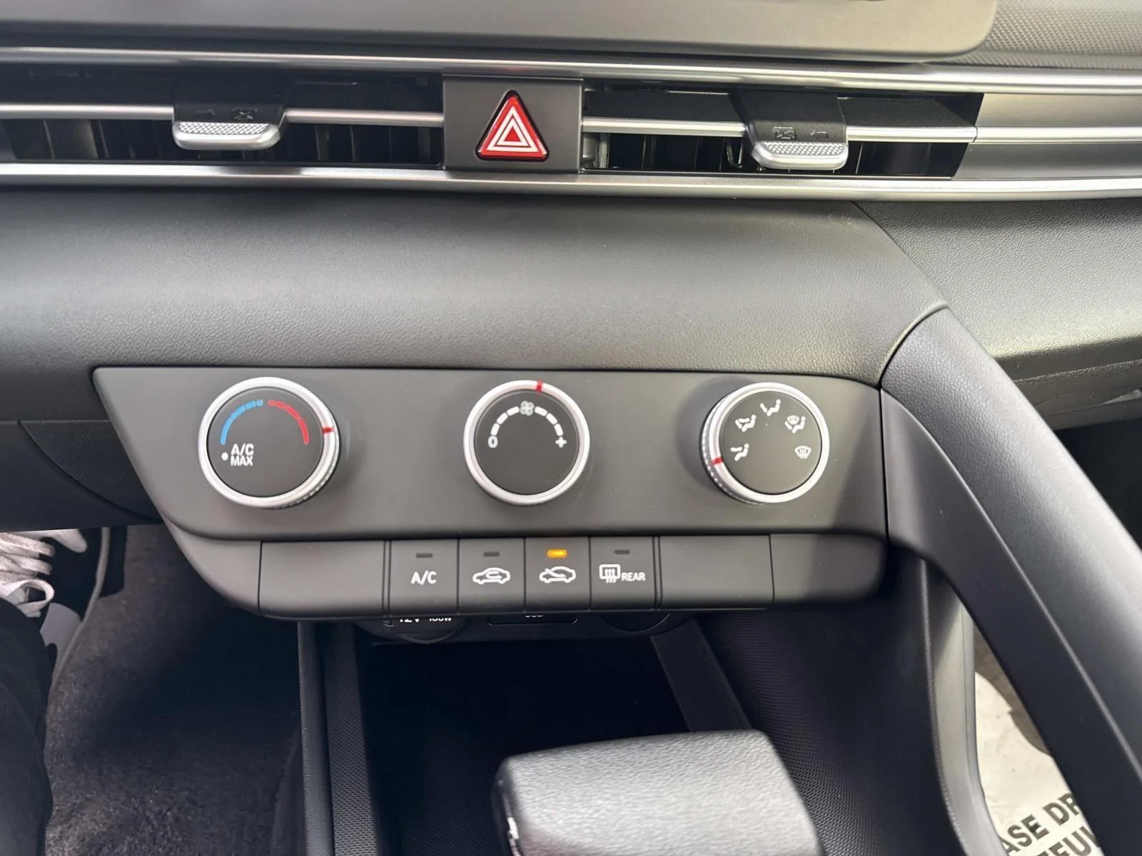 Used 2026 Fluid Metal Hyundai SE image 29