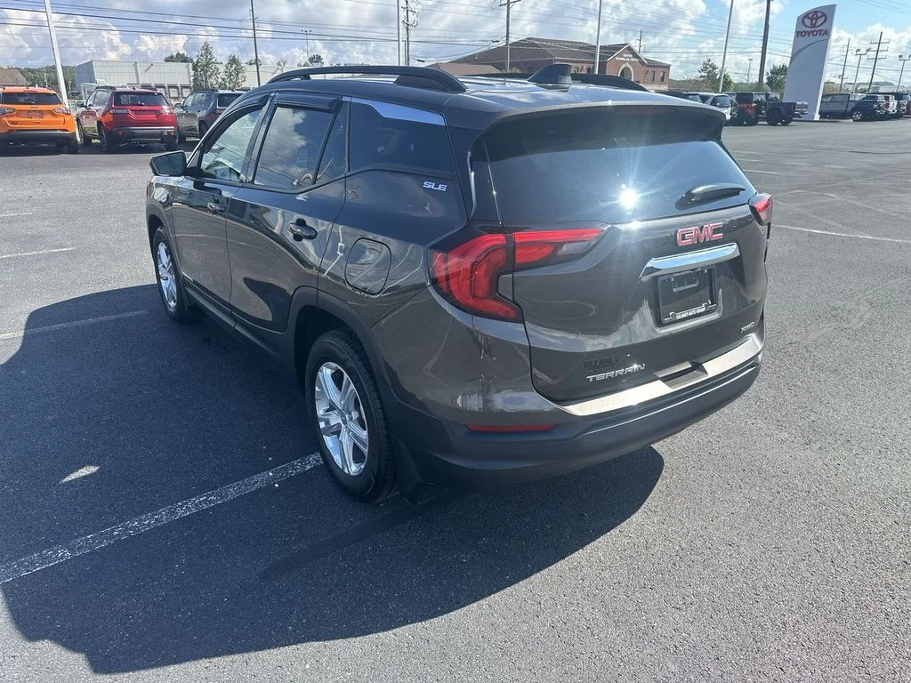 Used 2020 Gray GMC SLE image 6