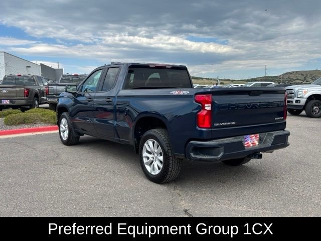 Used 2021 Blue Chevrolet Custom image 3