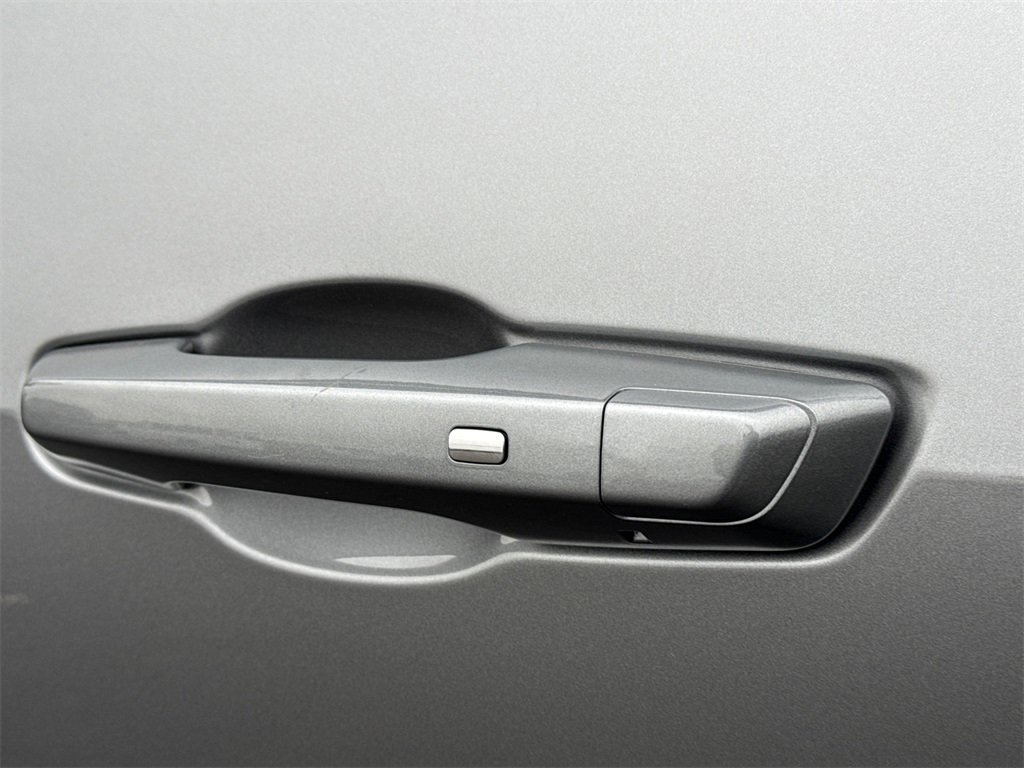 2026 GMC ACADIA - Image 12