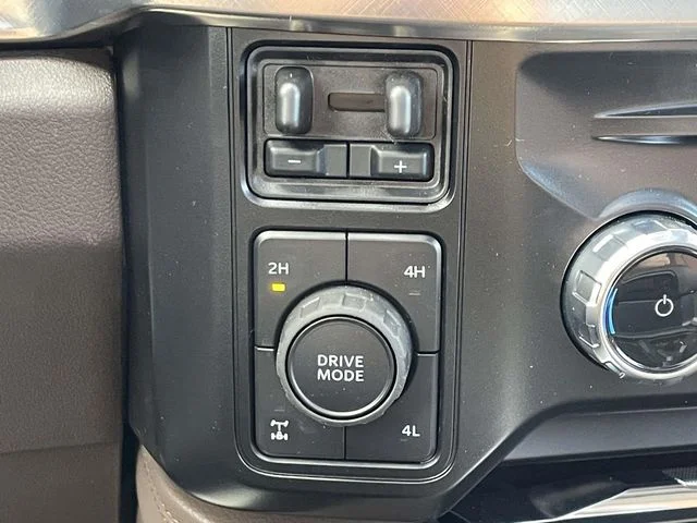 New 2026 Star White Metallic Tri-Coat Ford F-250® King Ranch® image 35