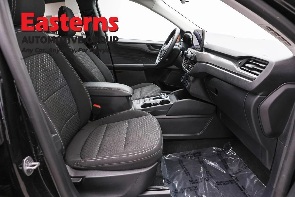 Used 2023 Black Ford Active image 24