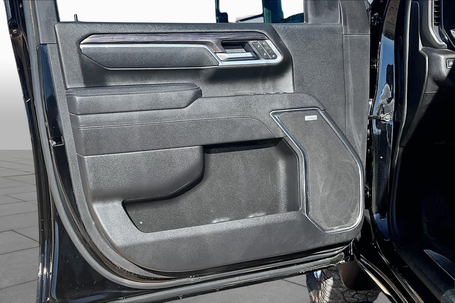 Used 2025 Black Chevrolet LTZ image 22