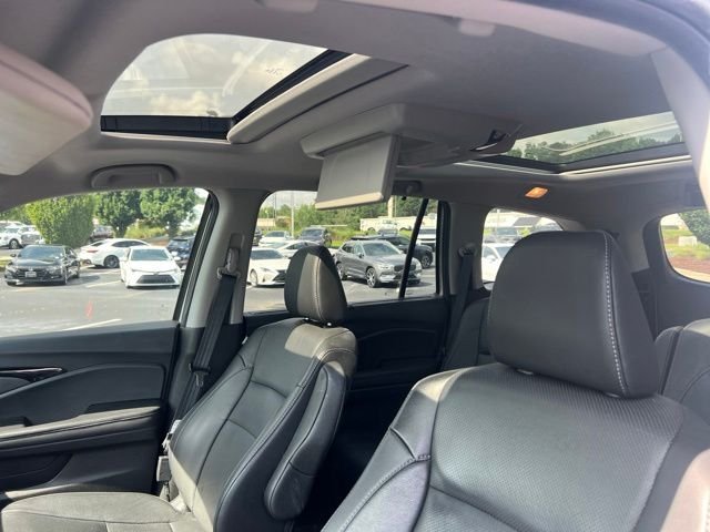 Certified Used 2019 Lunar Silver Metallic Honda Elite image 16