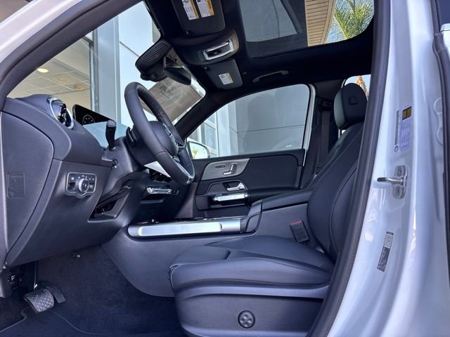 New 2026 Polar White Mercedes-Benz GLB 250 image 10