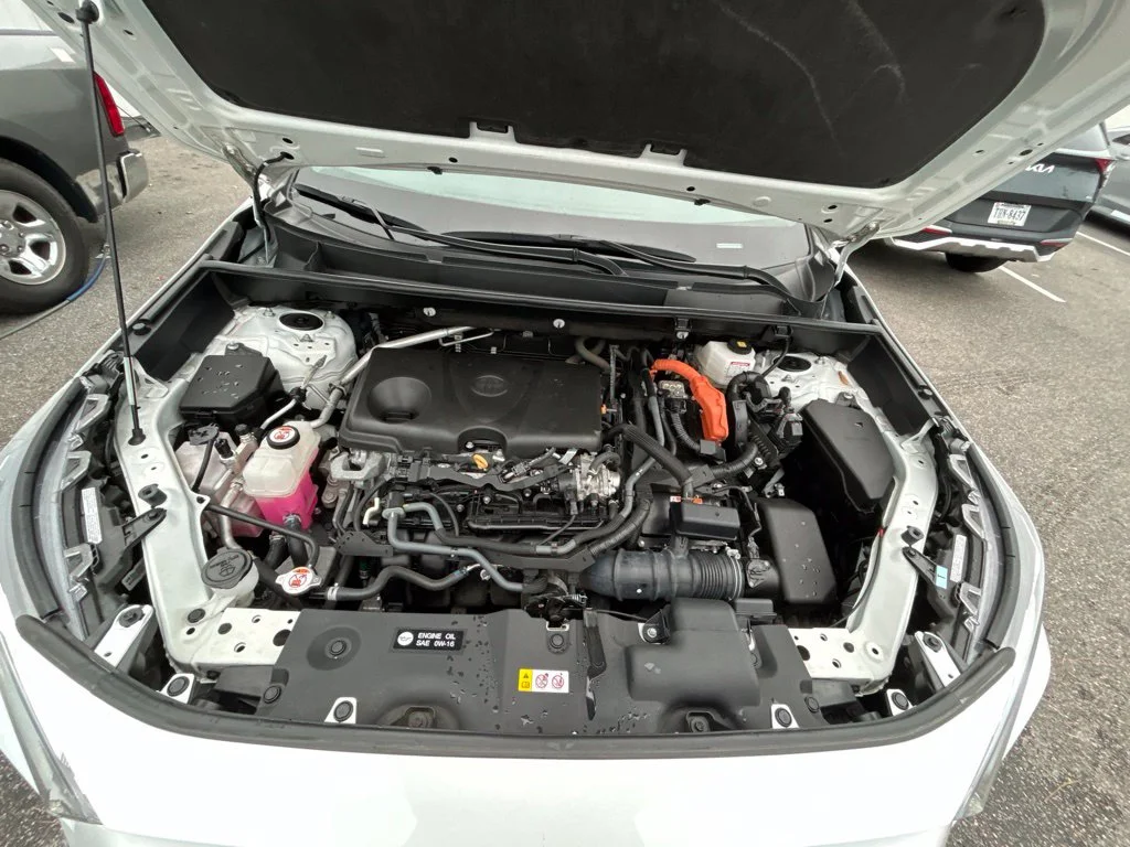 Used 2024 White Toyota XLE image 10