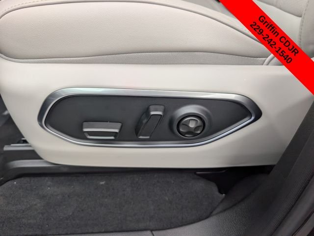 New 2026 High Gloss Black Exterior Paint Jeep  image 14