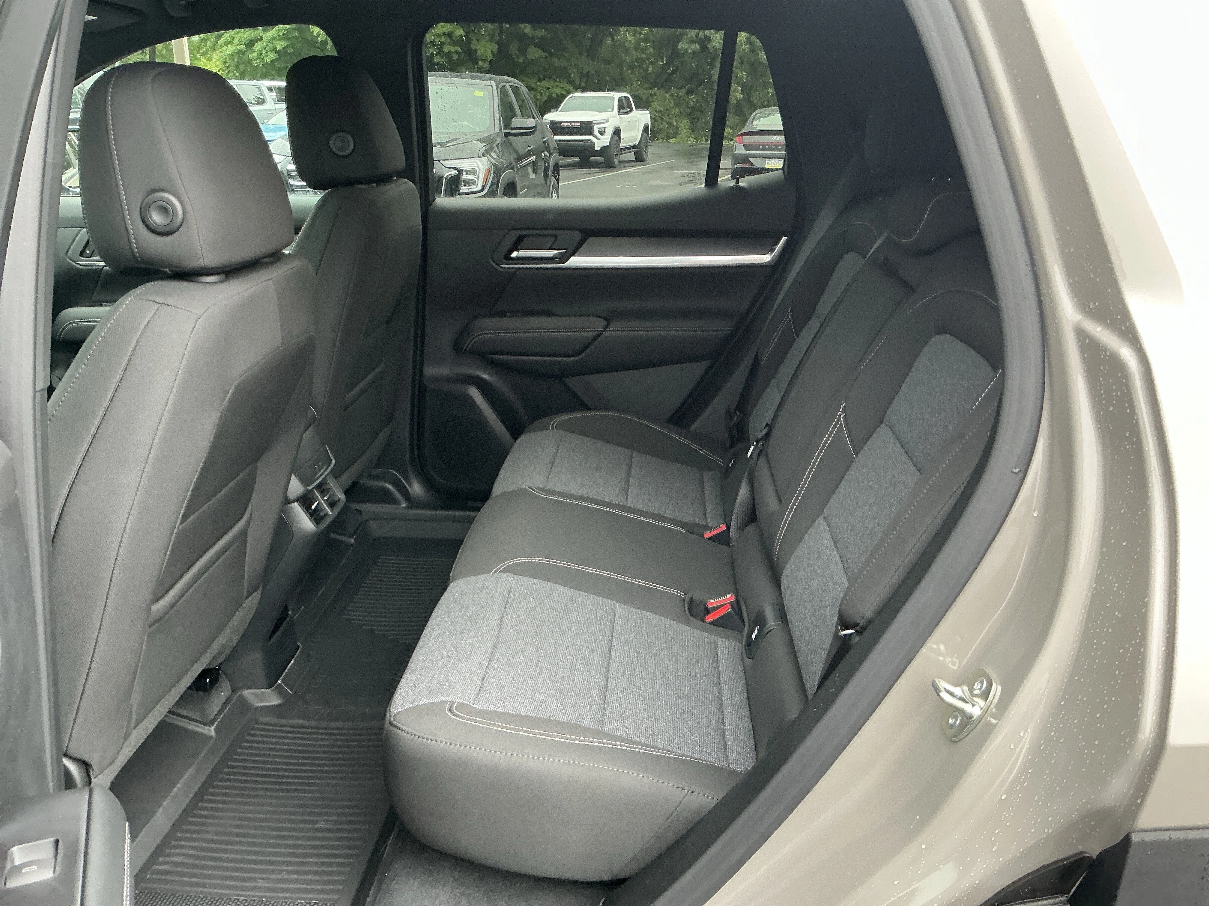 2027 GMC Terrain Elevation - Photo 10