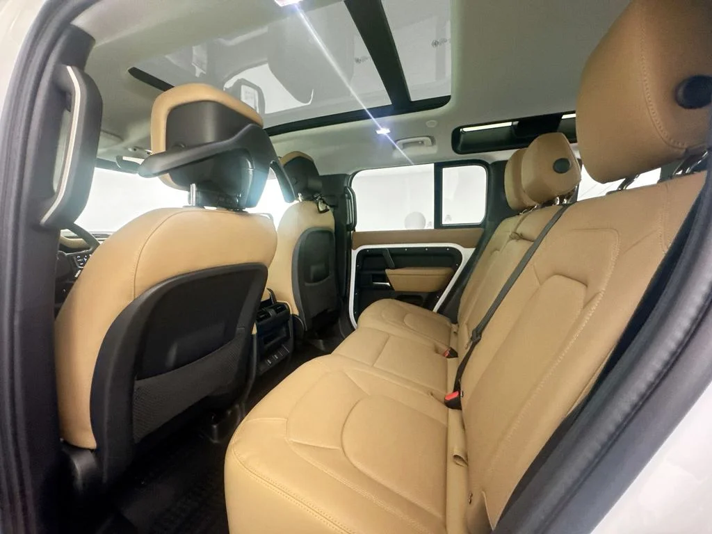 New 2026 Fuji White Land Rover S image 23