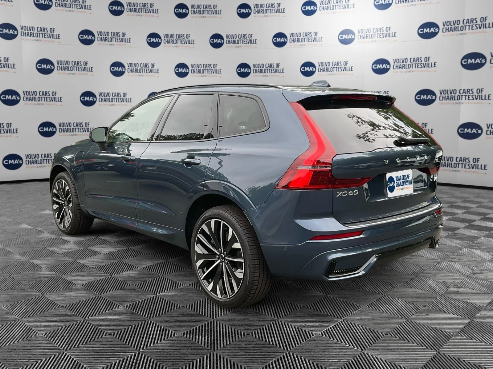 New 2026 Denim Blue Metallic Volvo Ultra image 3