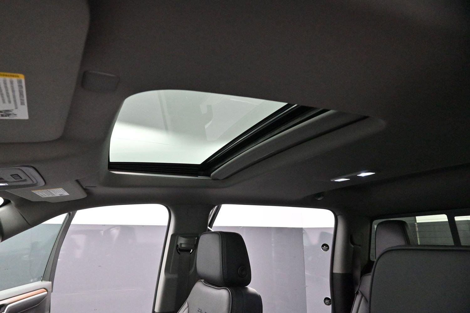 Used 2025 Onyx Black GMC Denali image 29