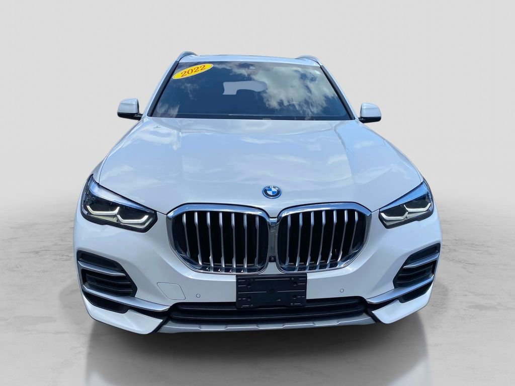 Used 2022 White BMW xDrive45e image 11