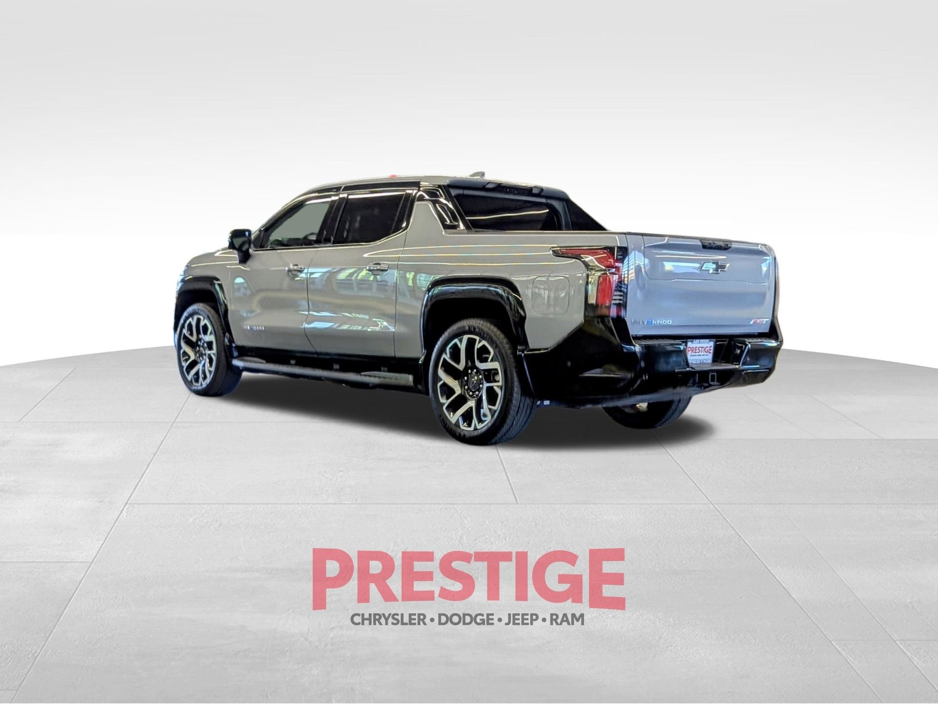 Used 2025 Gray Chevrolet RST image 12