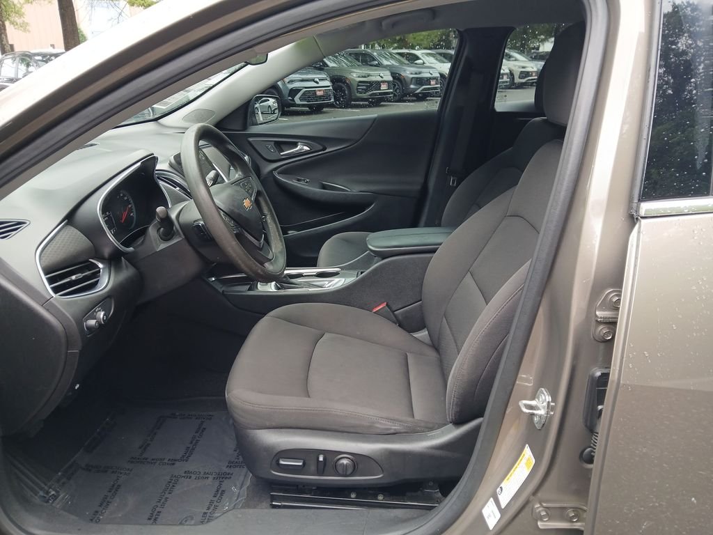 Used 2020 Gray Chevrolet LT image 10