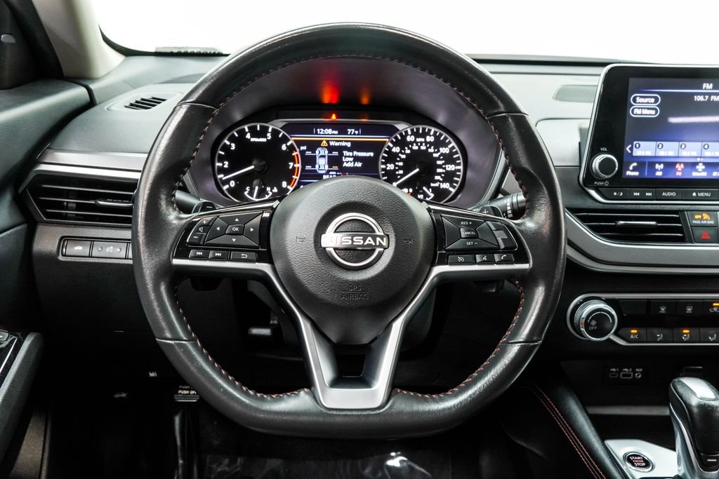 Used 2024 Silver Nissan 2.5 SR image 22
