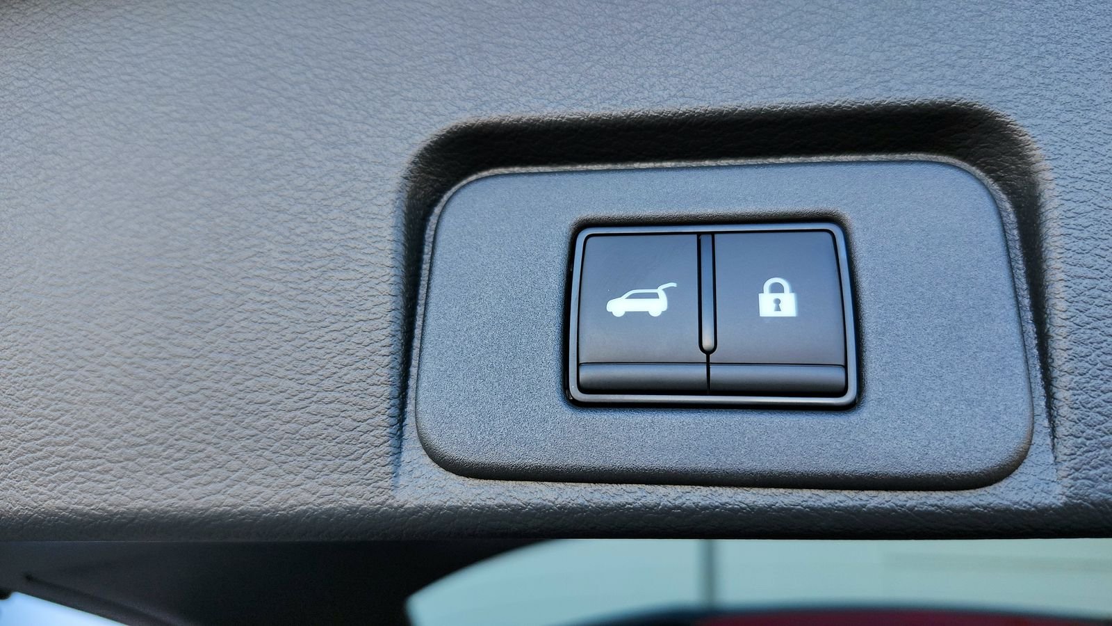 2026 Nissan Rogue SV - Photo 31