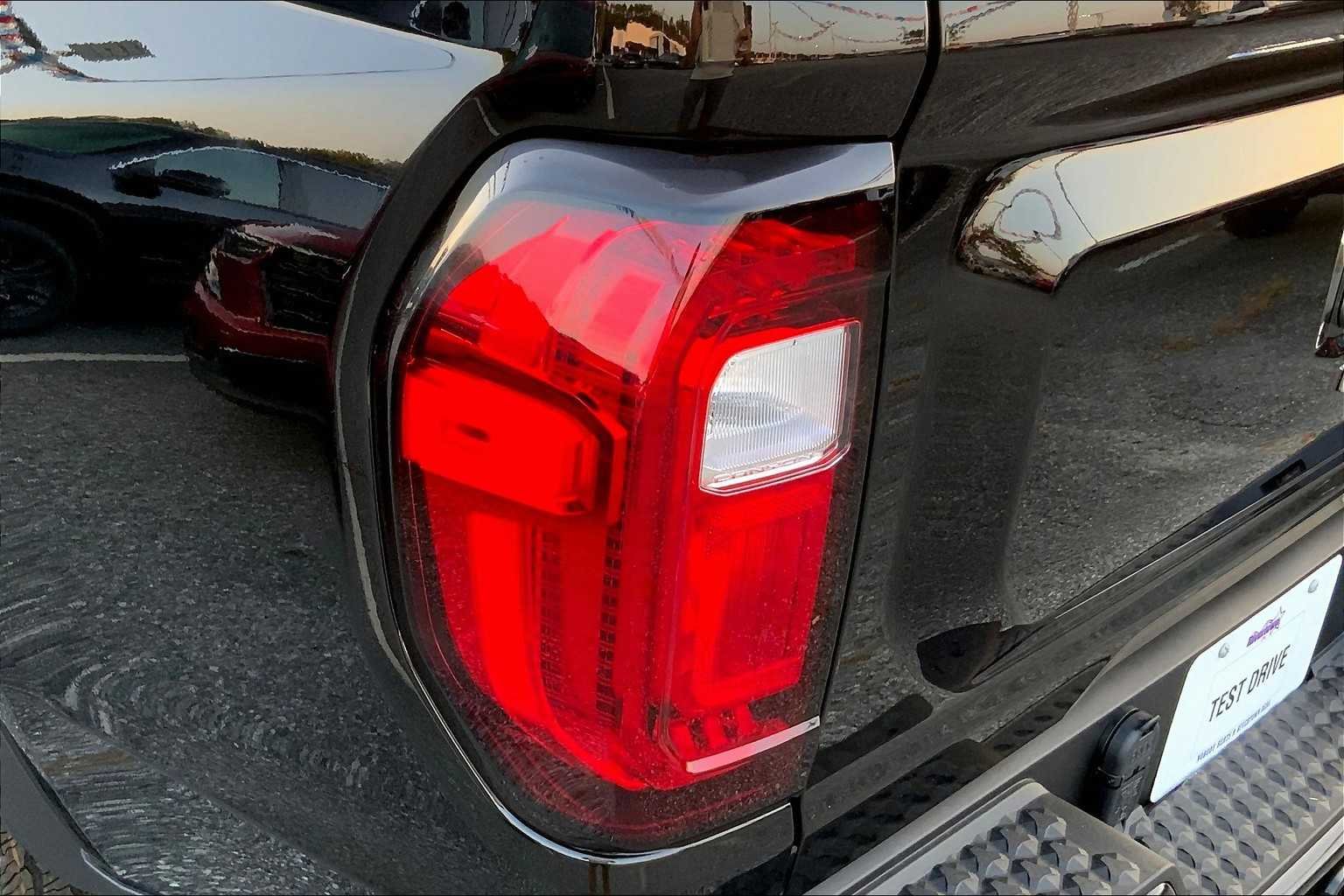 2026 GMC Canyon Elevation - Photo 14