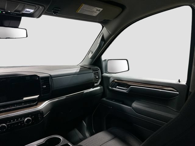 New 2026 Summit White Chevrolet RST image 26