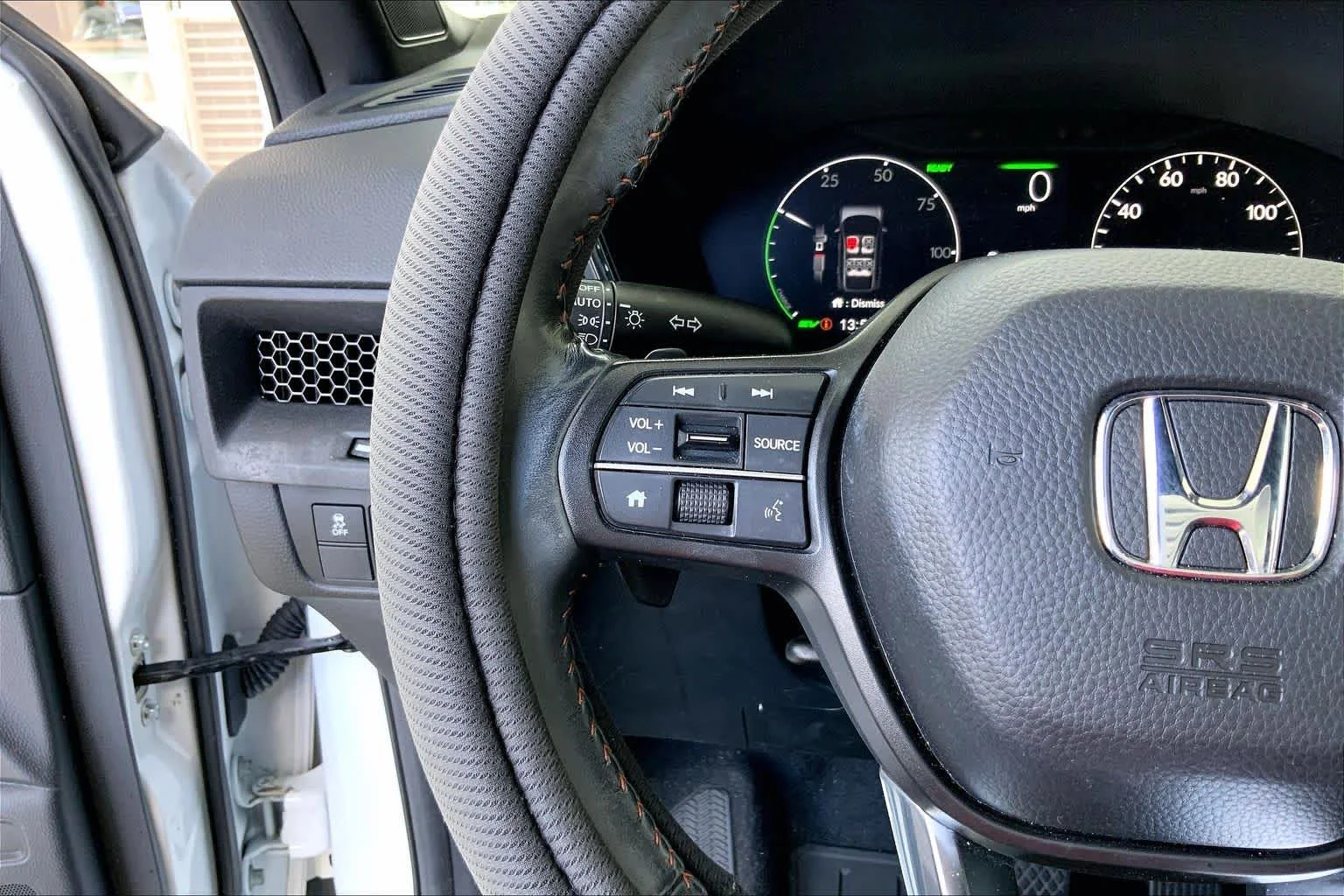 Used 2023 Platinum White Pearl Honda HYB AWD SPORT BD image 24