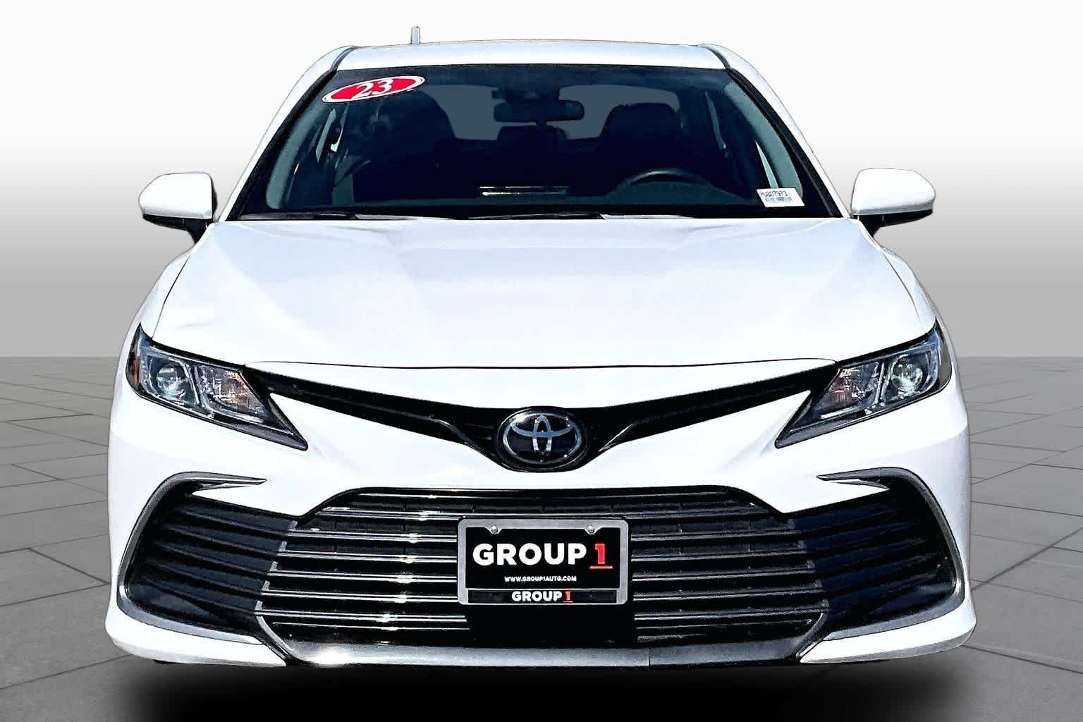 Used 2023 Ice Cap Toyota LE image 3