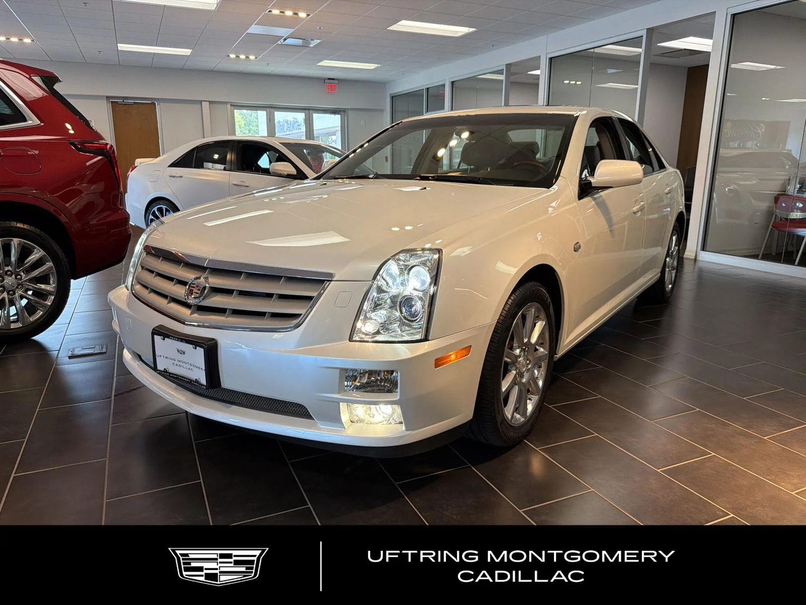 Used 2005 White Diamond Cadillac 4DR SDN V8 image 1