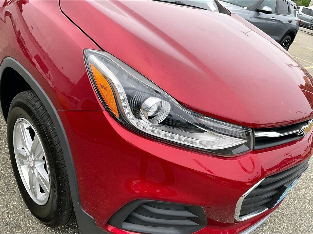 Used 2018 Red Chevrolet LT image 32