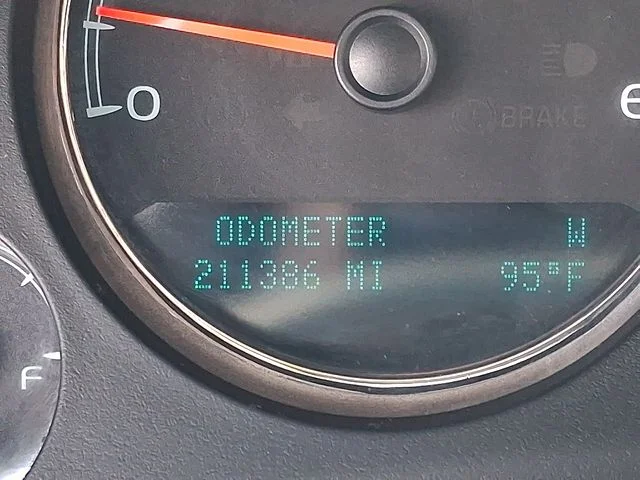 Used 2010 Black Chevrolet LT image 18