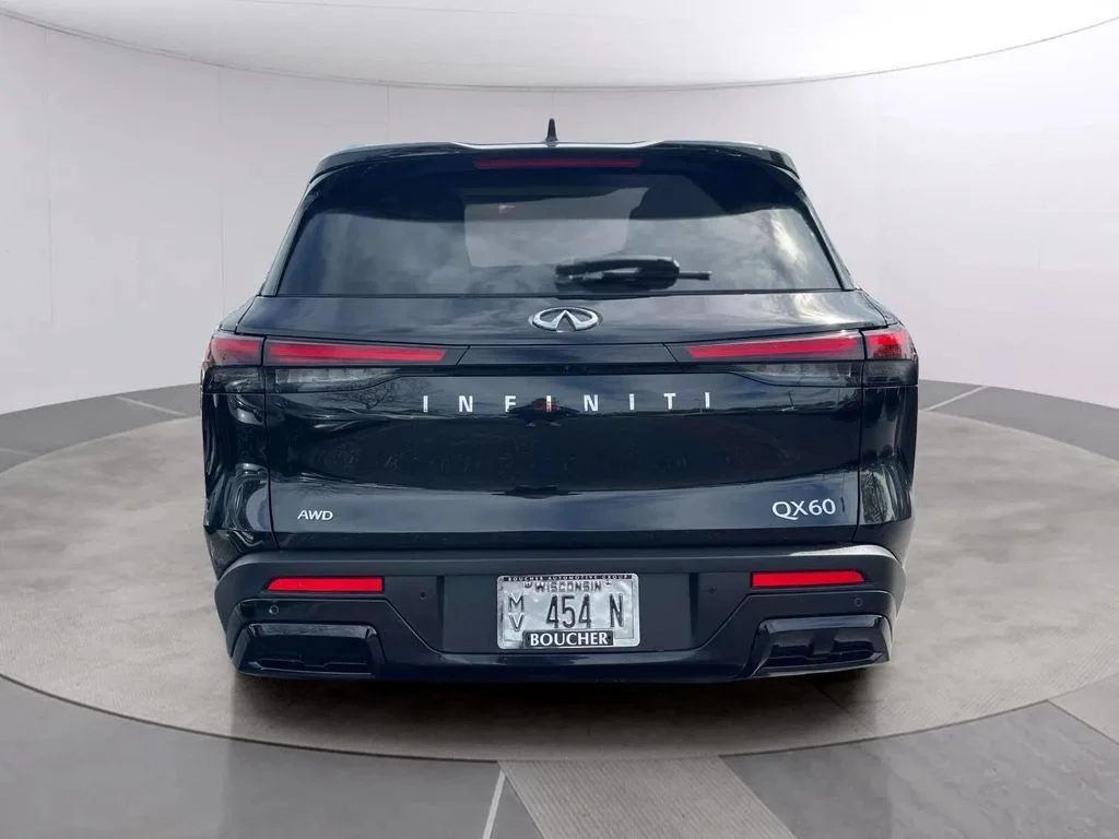 Used 2023 Mineral Black INFINITI LUXE image 4