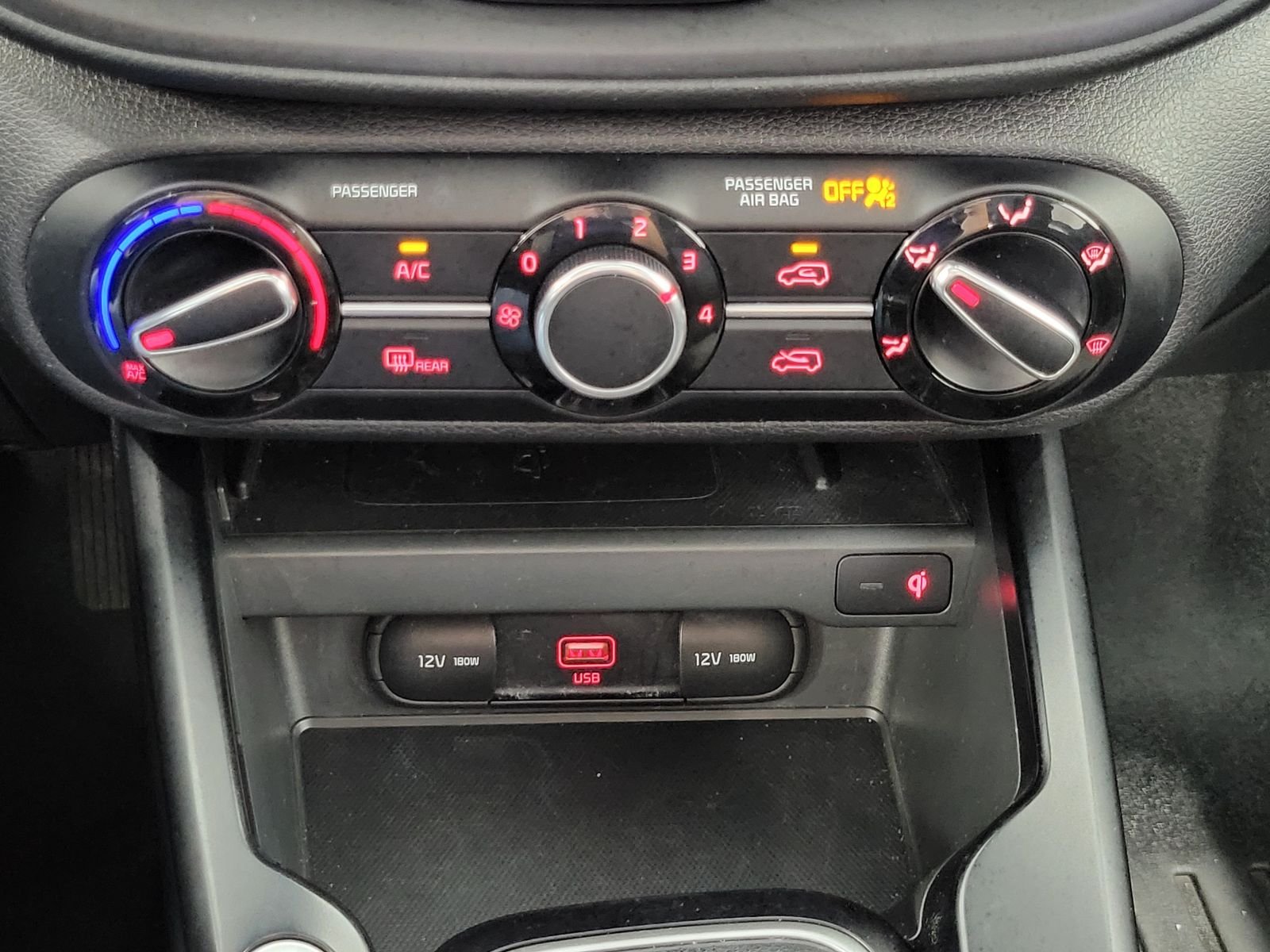 Used 2020 White Kia GT-Line image 21