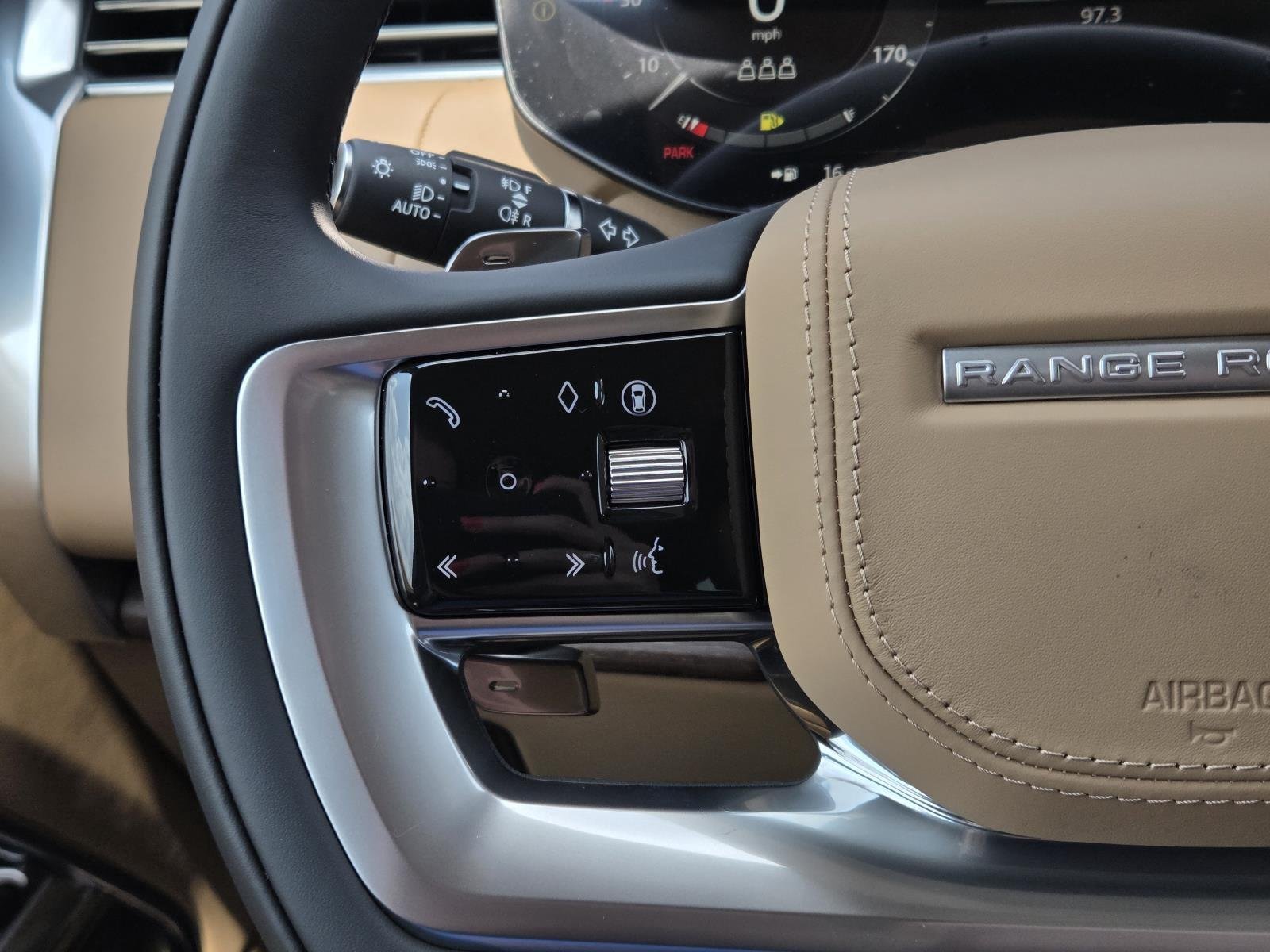 New 2026 Eiger Grey Land Rover SE image 20
