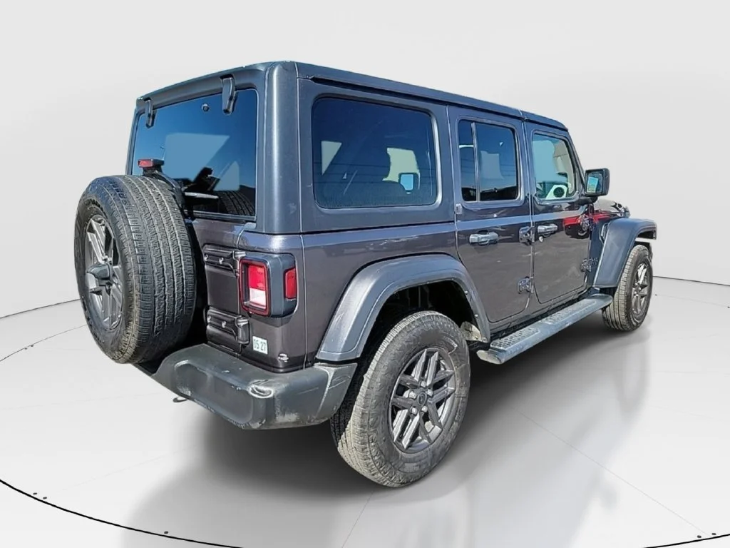 Used 2024 Gray Jeep Sport S image 6